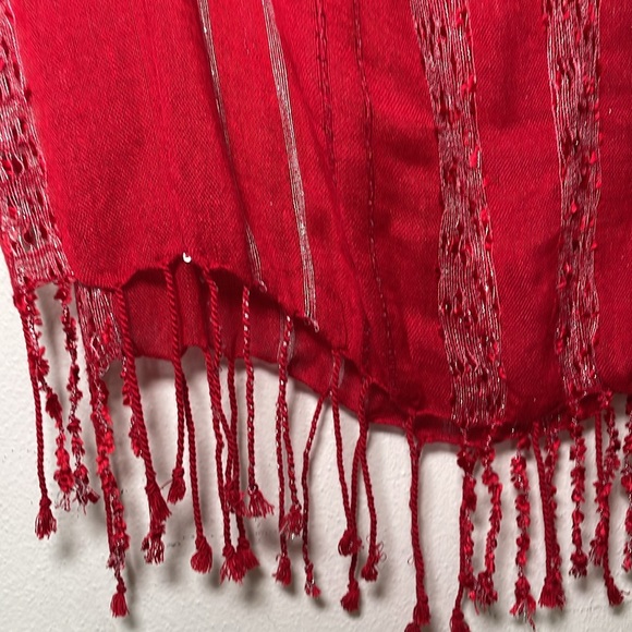 Red Tommy Bahama scarf - Picture 3 of 6